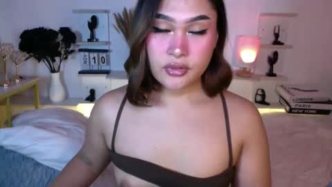 Queen Eva Mazikeen online show from 11.10.25