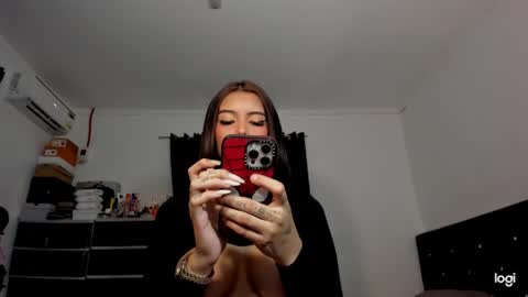 Snapshot of eva_penelope chatting on 06.03.26 EVA online show from 06.03.26