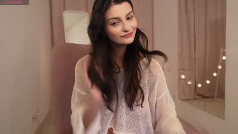 Snapshot of eva_ro chatting on 12.08.24 EVA  online show from 12.08.24