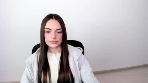 Snapshot of eva_rossee_ chatting on 03.02.25 Eva online show from 03.02.25