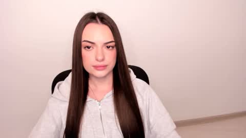 Snapshot of eva_rossee_ chatting on 03.10.25 Eva online show from 03.10.25