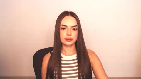 Snapshot of eva_rossee_ chatting on 09.22.25 Eva online show from 09.22.25