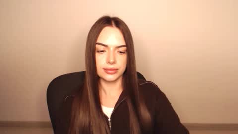 Snapshot of eva_rossee_ chatting on 10.02.25 Eva online show from 10.02.25