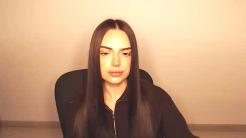 Snapshot of eva_rossee_ chatting on 10.19.25 Eva online show from 10.19.25