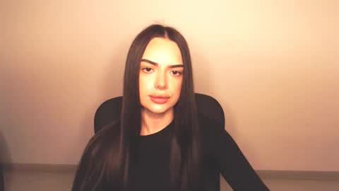Snapshot of eva_rossee_ chatting on 10.23.25 Eva online show from 10.23.25