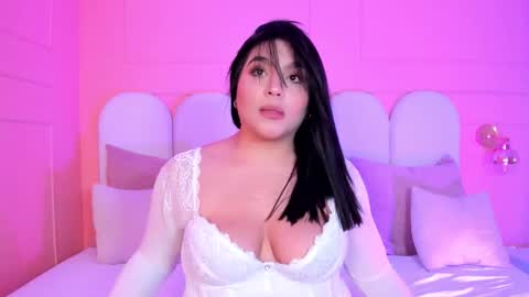 eva_saintt online show from 11.24.25