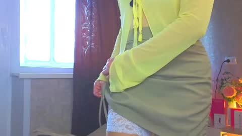 Snapshot of eva_sinn chatting on 06.09.26 Hi there i am Eva and i wish create a nice community with you so join my Ticket Show for more pleasure online show from 06.09.26