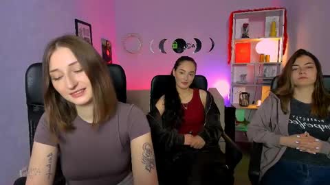 Snapshot of eva_smiith_ chatting on 05.27.26 Eva online show from 05.27.26