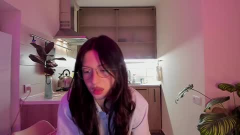 Snapshot of eva_sun chatting on 04.20.26 Fansly - - use this referral link to support me online show from 04.20.26