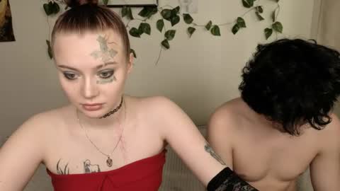 Snapshot of eva_sunshine_blueeyes chatting on 04.29.26 Eva Sunshine Blue Eyes online show from 04.29.26