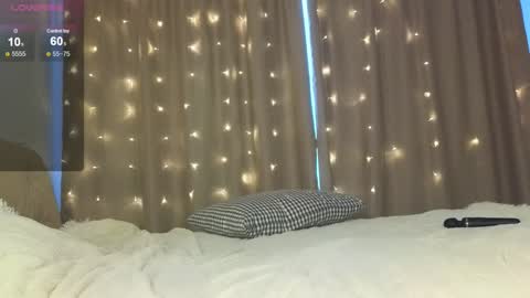 Snapshot of eva_vex chatting on 12.23.24 Hello Im Eva online show from 12.23.24