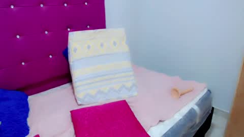 Eva   online show from 02.15.25