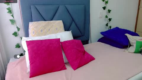 Eva   online show from 02.20.25