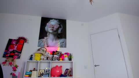 Snapshot of evaa_coy chatting on 05.25.26 Eva online show from 05.25.26