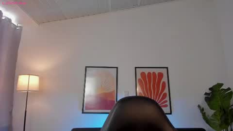 Snapshot of evaa_mills chatting on 06.20.26 Eva online show from 06.20.26