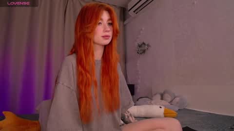 Snapshot of evaa_moonn_ chatting on 01.22.25 Eva online show from 01.22.25