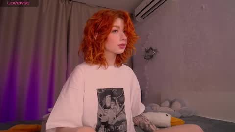 Snapshot of evaa_moonn_ chatting on 01.27.25 Eva online show from 01.27.25