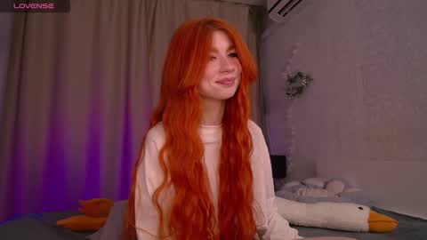 Snapshot of evaa_moonn_ chatting on 02.15.25 Eva online show from 02.15.25