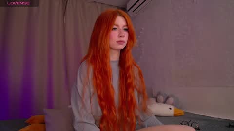 Snapshot of evaa_moonn_ chatting on 03.04.25 Eva online show from 03.04.25