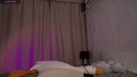 Snapshot of evaa_moonn_ chatting on 09.14.25 Eva online show from 09.14.25