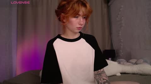 Snapshot of evaa_moonn_ chatting on 11.14.25 Eva online show from 11.14.25