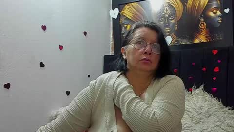 Snapshot of evaaross chatting on 06.02.26 Eva online show from 06.02.26