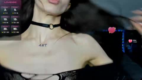 Snapshot of evablisss chatting on 02.19.25 Eva online show from 02.19.25