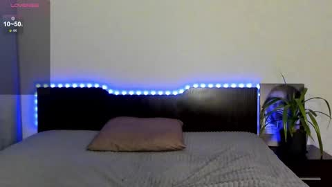 Snapshot of evablisss chatting on 10.01.25 Eva online show from 10.01.25