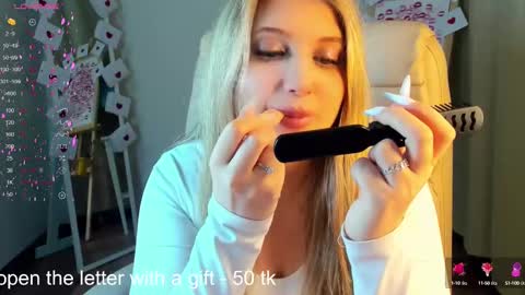 Eva  online show from 02.18.25