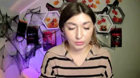 Snapshot of evachaturbatte chatting on 10.24.25 Evachaturbatte online show from 10.24.25