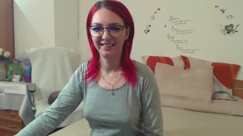 Snapshot of evadesireone chatting on 02.17.25 EvadesireONE online show from 02.17.25