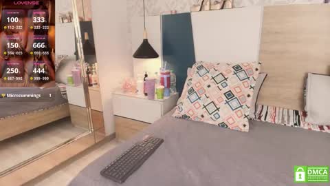 Evadne online show from 11.06.25