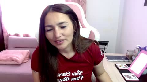 Snapshot of evagrays chatting on 02.06.25 Eva online show from 02.06.25