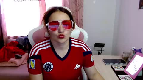 Snapshot of evagrays chatting on 02.10.25 Eva online show from 02.10.25