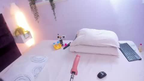 evahalston online show from 09.10.25