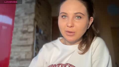 Snapshot of evahazardd chatting on 01.26.25 EvaHazard online show from 01.26.25
