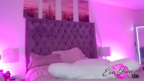 Eva online show from 09.10.25