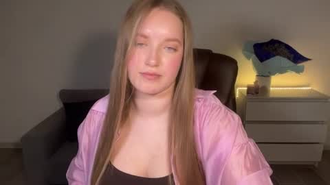 Snapshot of evajuly chatting on 07.10.26 Eva online show from 07.10.26