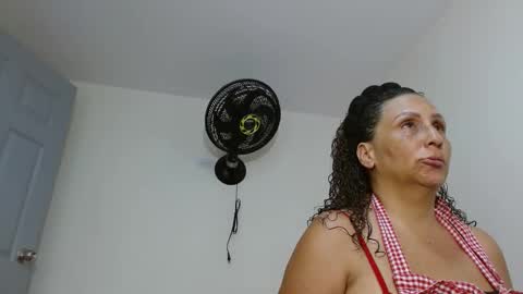 Eva Mills online show from 12.21.25