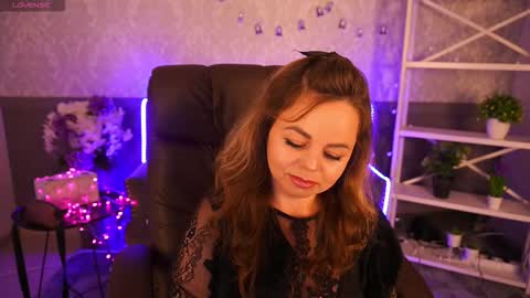 EvaMinni online show from 11.05.25