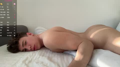 evan_white_ online show from 04.06.26