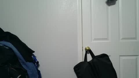 Snapshot of evancage chatting on 01.28.25 evan cage online show from 01.28.25