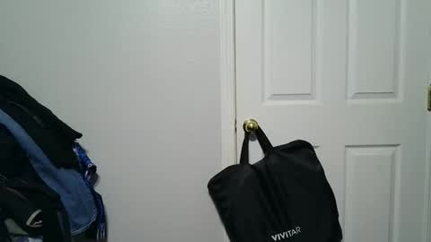 Snapshot of evancage chatting on 01.28.25 evan cage online show from 01.28.25