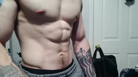 Snapshot of evancage chatting on 02.16.25 evan cage online show from 02.16.25