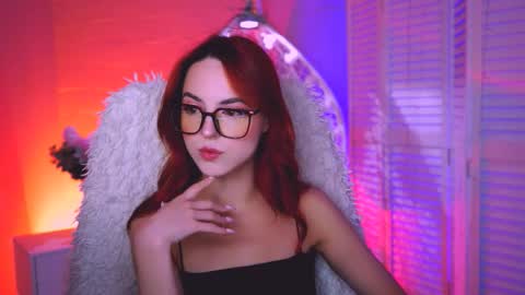 Eva  online show from 09.24.25