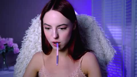 Eva  online show from 10.15.25