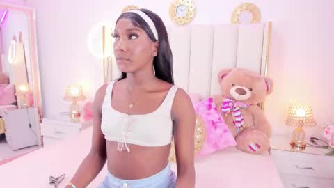 evangelin_ts online show from 10.12.25