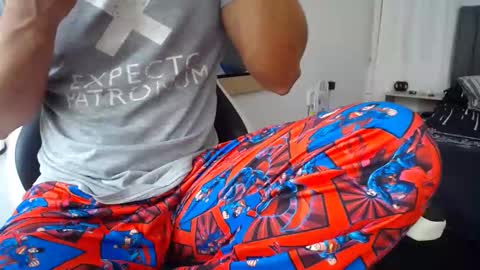 Snapshot of evans_king chatting on 02.16.25 Evan online show from 02.16.25