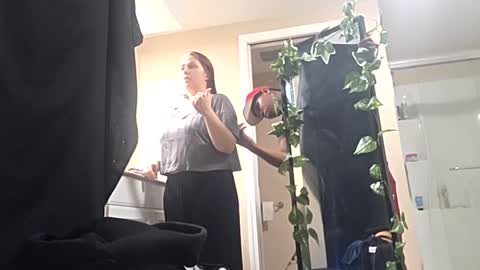 evanschris2048 online show from 10.08.25