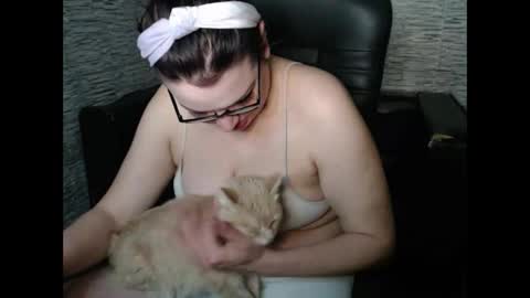 Snapshot of evanymphos chatting on 01.21.25 Eva online show from 01.21.25